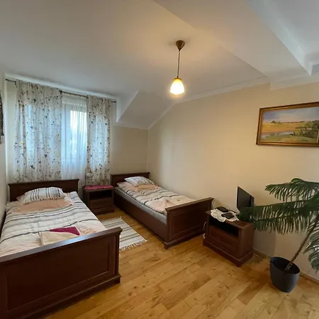 Apartmán Pod Dzika Roza Baligród Exteriér fotografie